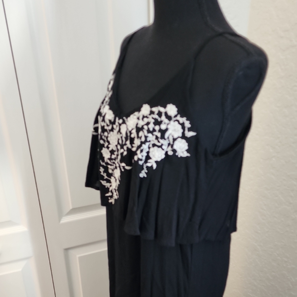 Black Maxi Dress with Floral Detail - Picture 14 of 17